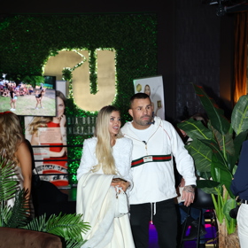 Karlos a Lela se rozešli. 