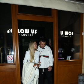 Lela Ceterová s Karlosem odcházeli společně.