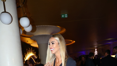 FOTO: Denise Ayverdi v zajímavém modelu.