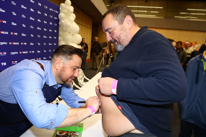 Jan Punčochář se podepisoval Ivanu Vodochodskému na břicho. 
