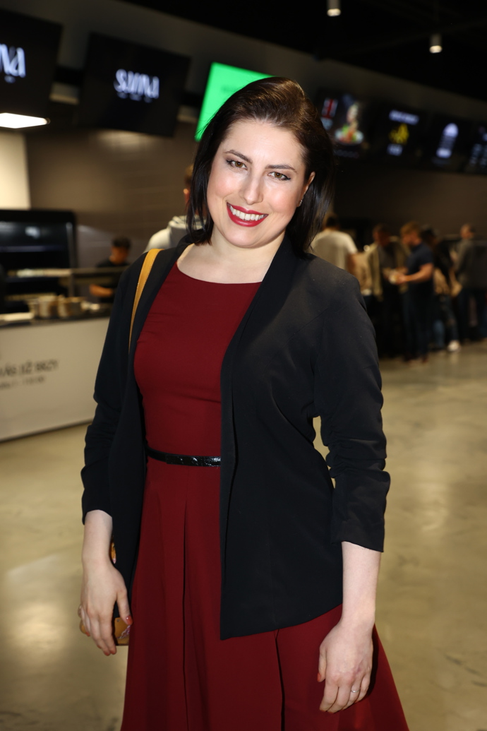 Dorazila i Viktorie Mertová.