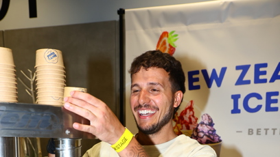 FOTO: Moderátor Vojtěch Tichava.