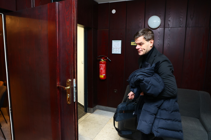 Herec a režisér Adam Kraus dorazil na restart svého trestního soudu.