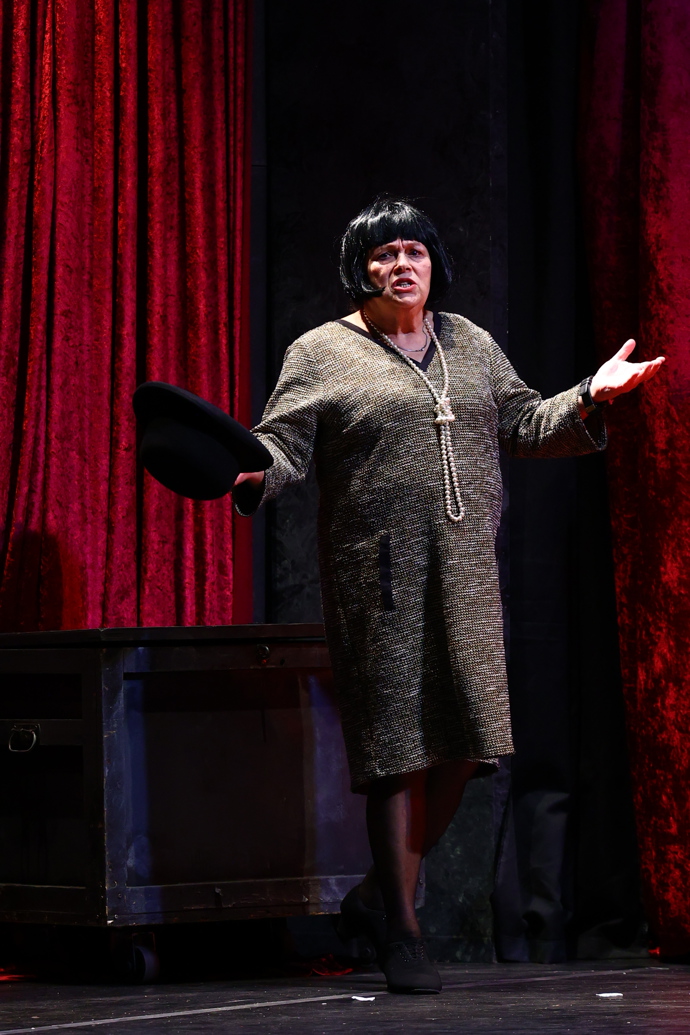 Jitka Smutná žije se ženou. 