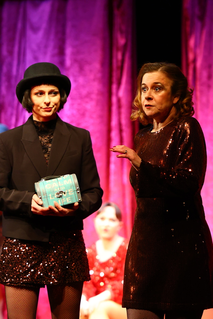 Petra Špalková si na pódiu zahrála po boku samých žen.