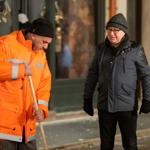 Problémy kolem kulečníkového klubu gradují. Kaštan jednoho dne narazí na zvláštního metaře...