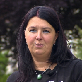 Maminka Kateřina je uklízečka v hotelu.