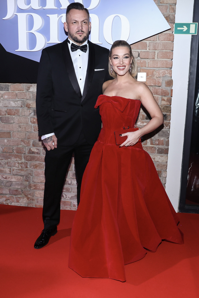 Dominika Myslivcová přišla po boku svého nového přítele Jakuba. 