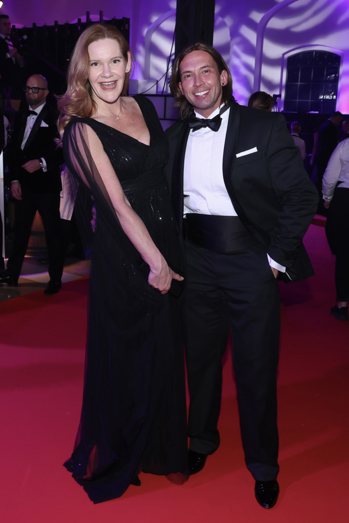 Dobře se bavila také kulturistka Věra Mikulcová se svou partnerkou Janou. 