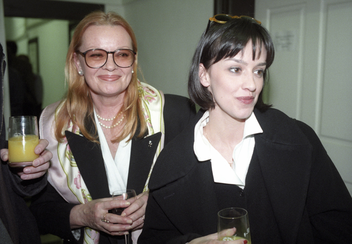 Největším štěstím Jany Brejchové je talentovaná dcera Tereza Brodská, které dlouho rozmlouvala herectví. 