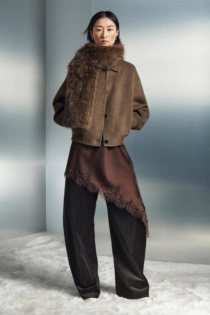 ...a také kombinace se saténem.