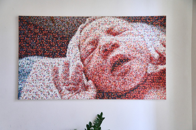 Nádherná mozaika je dílem Báry po narození dcery Olívie Coco.