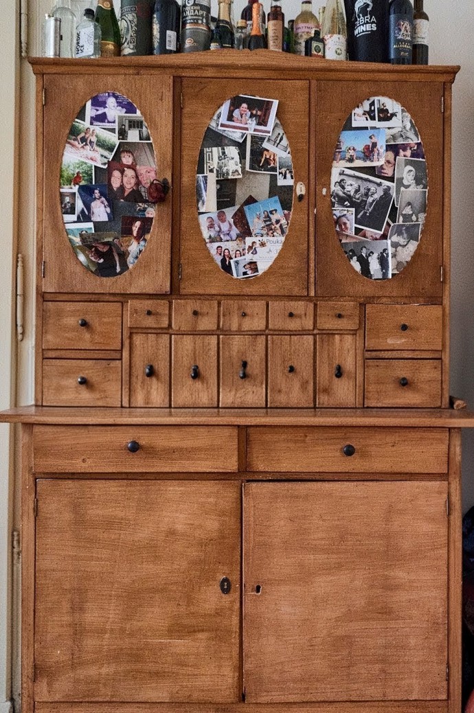 Jedna ze starožitných almar, kterou Bára objevila na venkově.