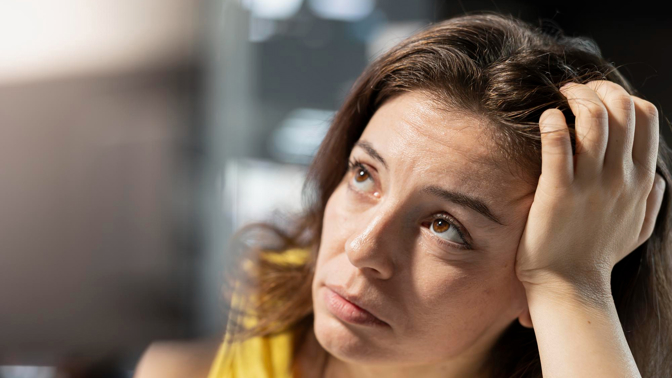 Příběhy o životě: Slepě jsem věřila manželovi, že má finance pod kontrolou. Pak u našich dveří zazvonil exekutor