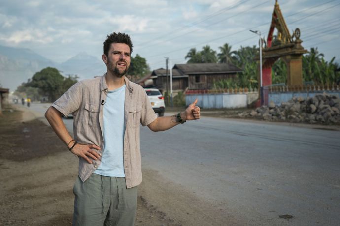 Vašek Matějovský stopuje.