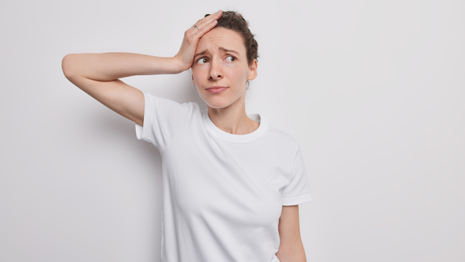 Příběhy o životě: Přítel odmítal moje návrhy na společně strávený čas. Teď si stěžuje, že jen sedíme doma u televize