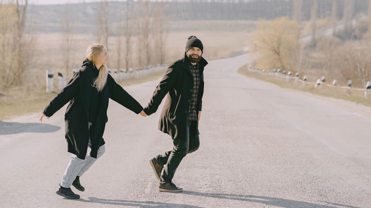 Denní horoskop na pátek 27. 2. 2026: Lvi by měli být zodpovědní a Blíženci by si měli odpočinout při sportování