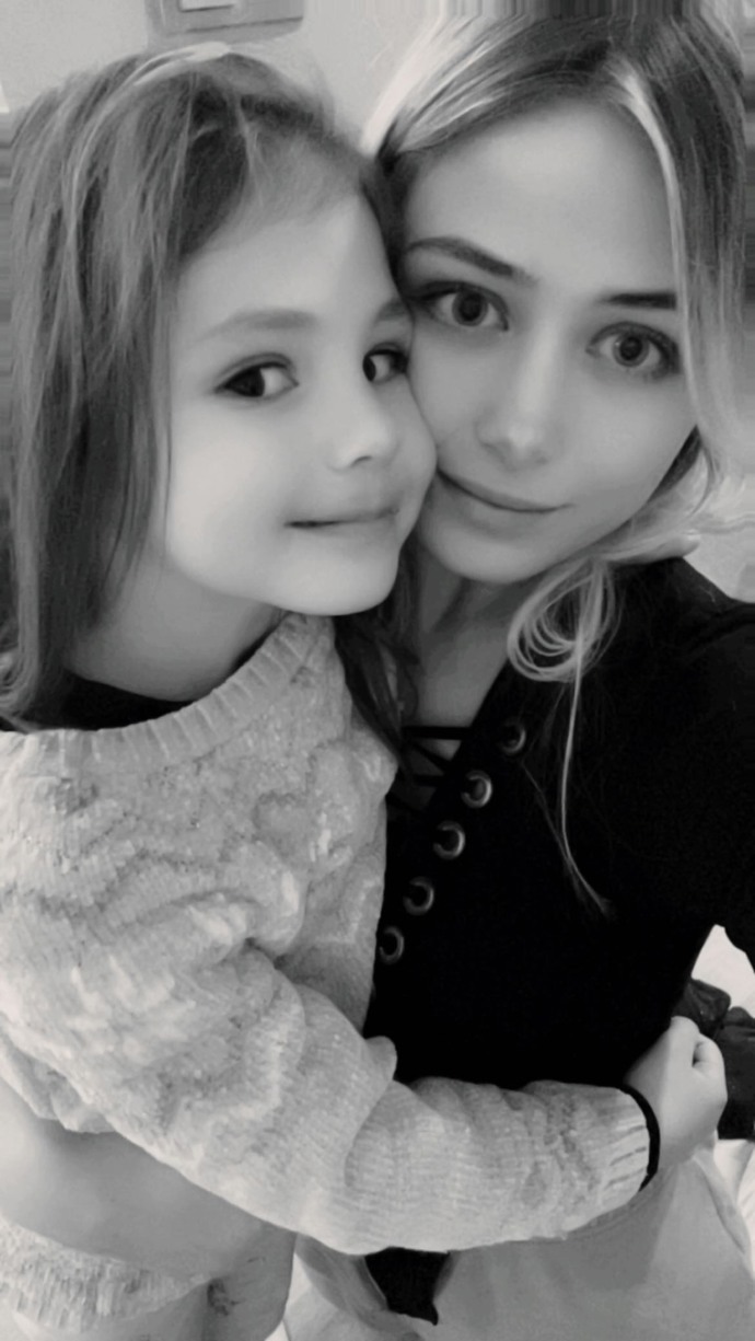 Skloubit péči o rodinu se studiem, to není pro Lucii žádný problém.