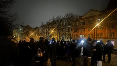 FOTO: Na speciální prohlídku s heroinovou Katkou dorazila řada lidí.