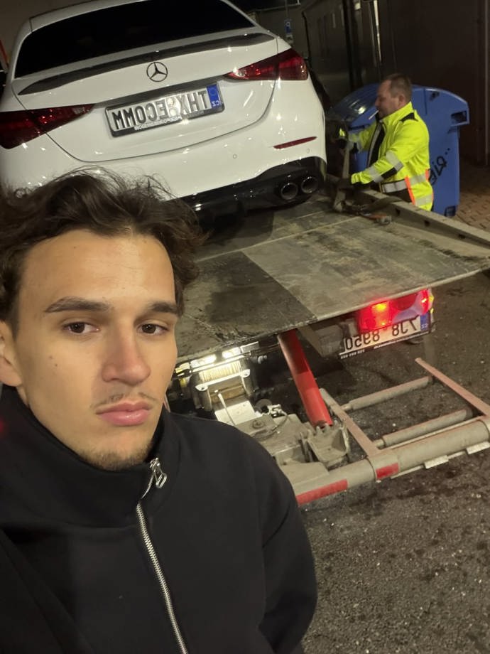 Jan Michálek měl dopravní nehodu.