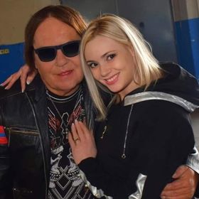 Jeho nečekaný odchod celou českou hudební scénu hluboce zasáhl.