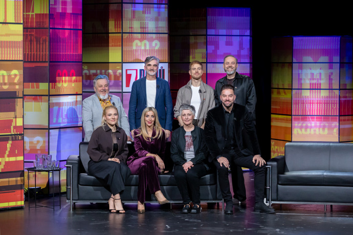 Celá sestava v pořadu 7 pádů Honzy Dědka. 