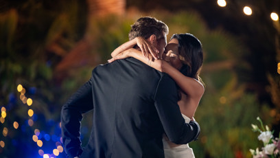 FOTO: Sarah Vu v objetí Miroslava Dubovického.