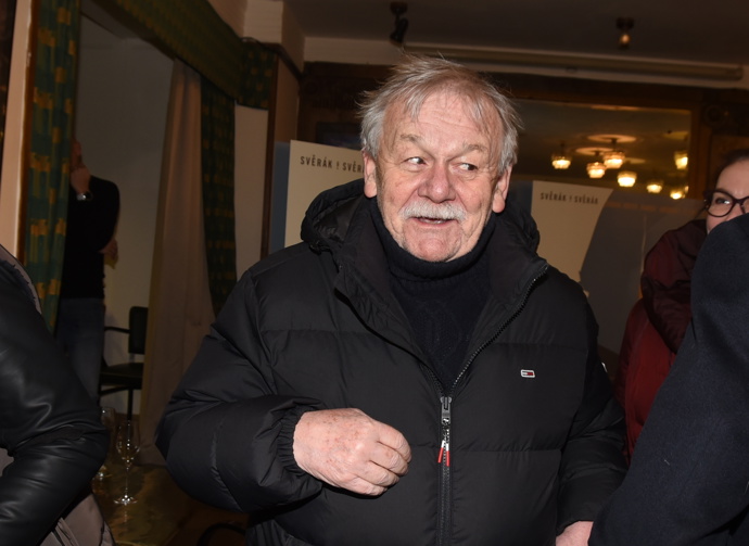 Nejvíce mu chybí synové. Je s nimi v omezeném kontaktu.