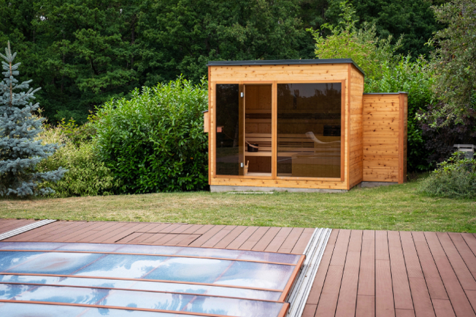 Tohle je luxus, který můžete mít i vy! Venkovní sauna Simony Krainové vás překvapí!