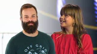 Dcerka Radka Gudase je v 10 letech šikovná sportovní reportérka: V Kalifornii také vystupuje v show Kráska a zvíře