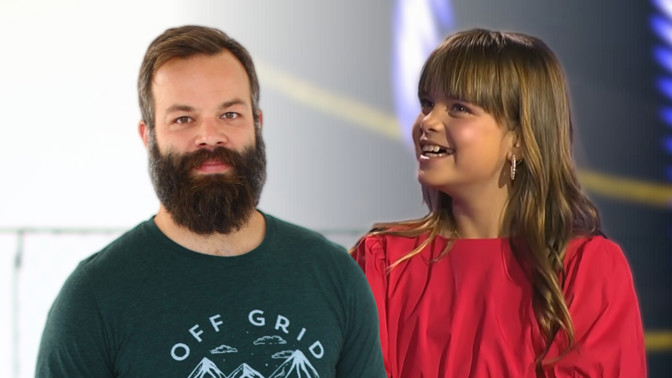 Dcerka Radka Gudase je v 10 letech šikovná sportovní reportérka: V Kalifornii také vystupuje v show Kráska a zvíře