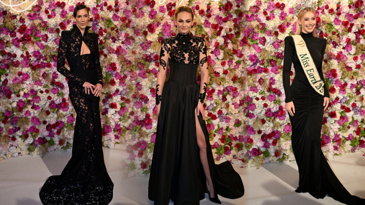 Český ples ovládla černá krajka. Puškinová zazářila s korunkou, módní královnou se stala Vignerová