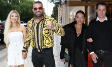 Lela na střelnici, obskakovaná Hanychová či Mesarošová s panem tajemným. Hvězdy slaví Valentýn