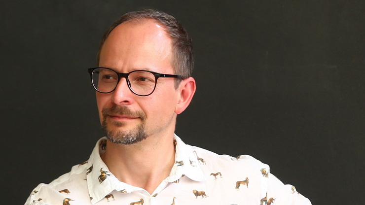 Radek Valenta již bujné kudrnaté kadeře nemá.