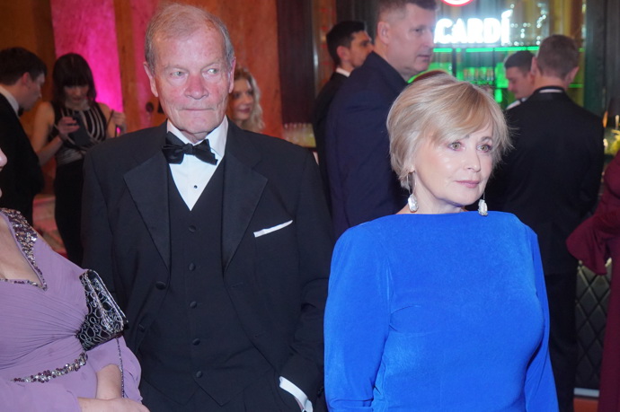 Herečka se na plese skvěle bavila. 