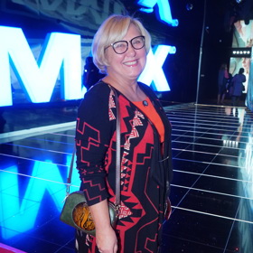 Kateřina Cajthamlová příliš nevychytala množství vzorů na svém přehozu, tričku, kabelce i kalhotách. 