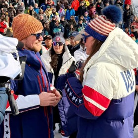 Zlatá lyžařka Breezy Johnson zažívá pohádkovou olympiádu.