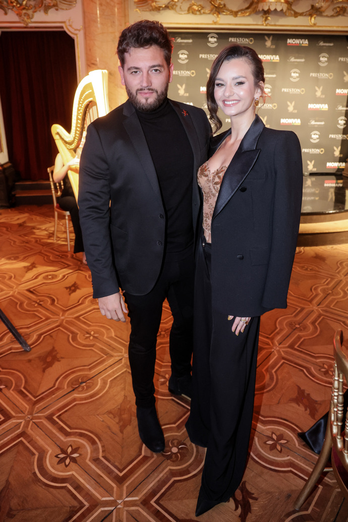 Herec a zpěvák Jan Kopečný a modelka Julie Hojdyszová.