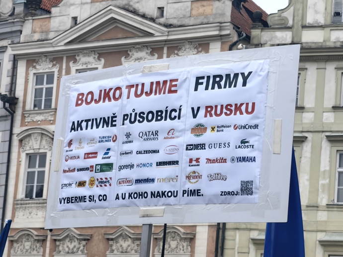 Lidé kritizovali postoj Ruska. 