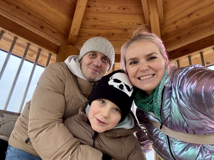 Z Jarouška vyrostl za ty dva roky od Hančiny léčby šikovný mladý muž a hlavně nadaný šachista. Dokonce se probojoval na mistrovství ČR.