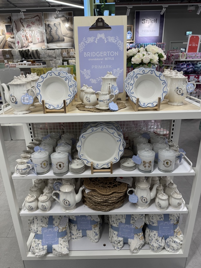 Podívali jsme se i na doplňky v prodejně Primark. 