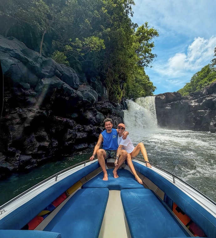 Mirai a Sára mají rádi dobrodružství. 