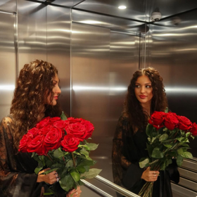 Carrie Kirsten tvoří pár s Brazilcem. 