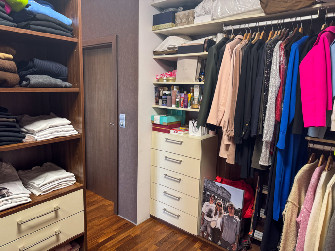 I tak je znát, že Monika má ráda barvy. 