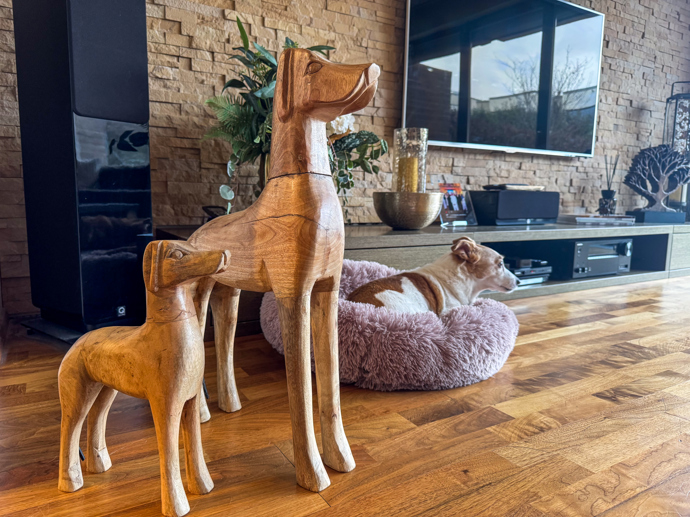 Vyřezávaní pejsci...