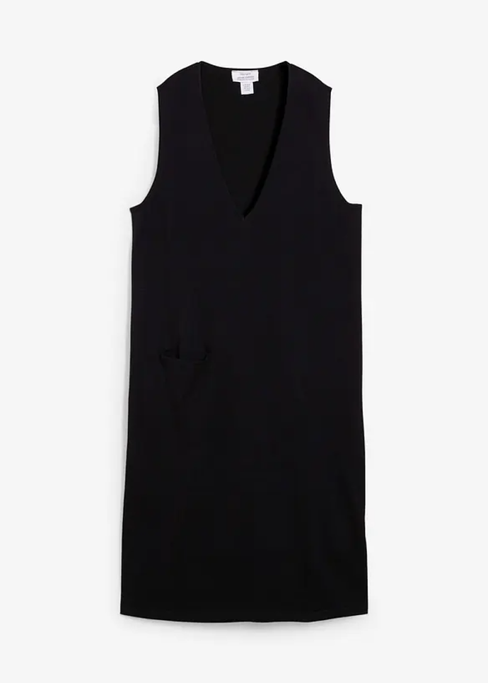 Černou šatovkou v midi délce nic nepokazíte a možná vás až překvapí svou elegancí. Pletené šaty na fotce seženete u značky Bonprix za 249 Kč.