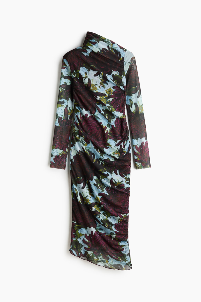 Asymetrické šaty ze síťoviny, H&M,
1459 Kč