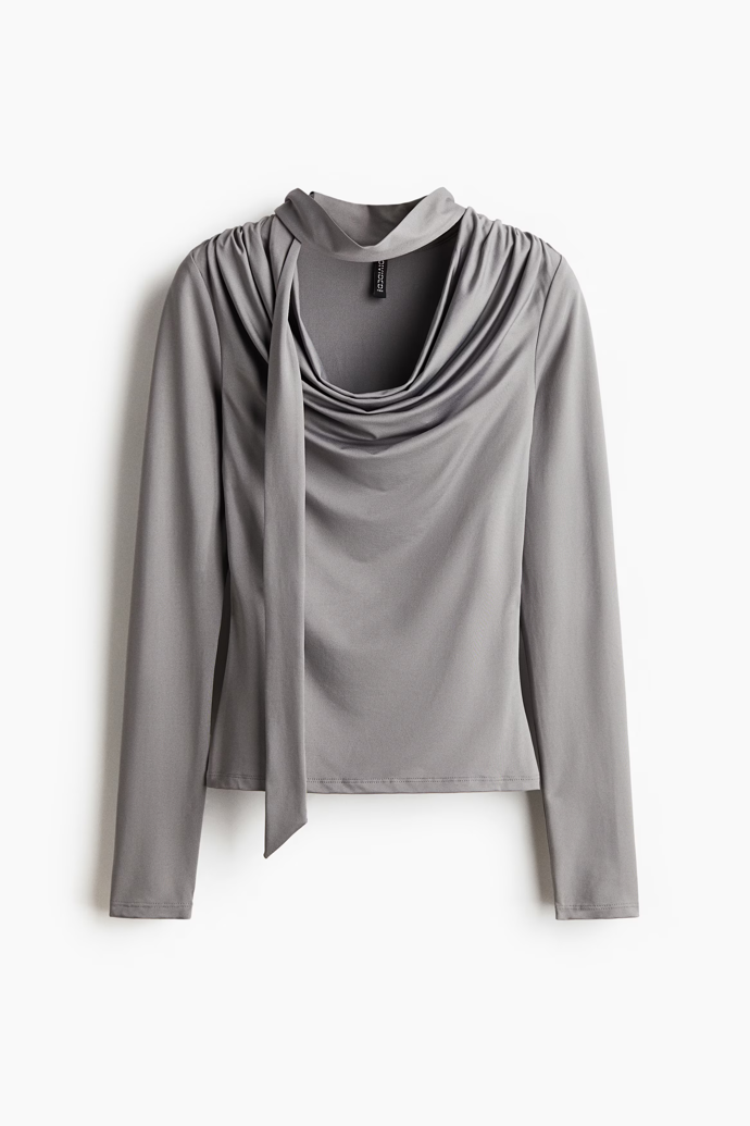 Top s šálovým detailem, H&M, 439 Kč