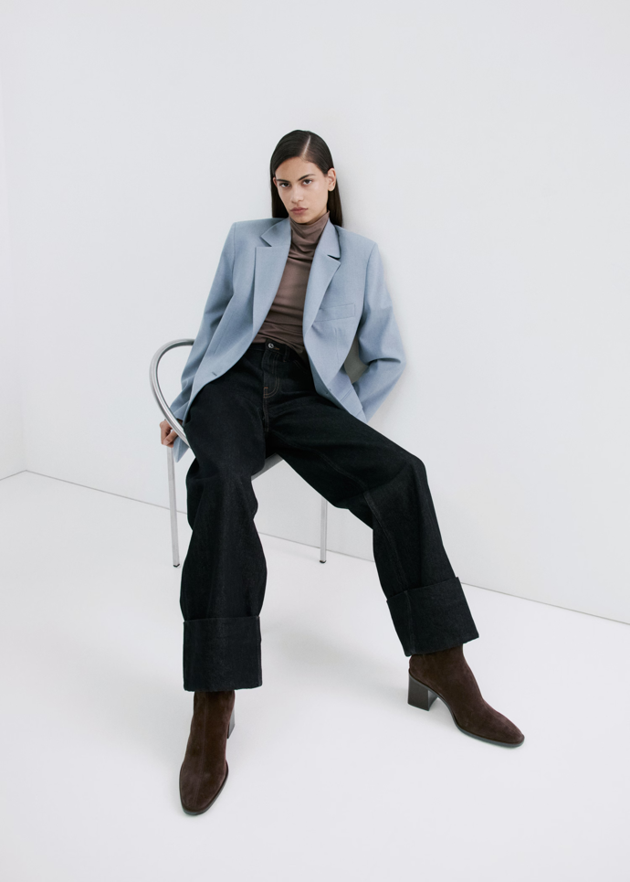 Čokoládově hnědá je novou neutrální elegantní barvou.