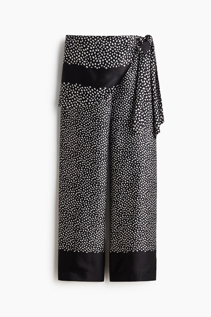 Kalhoty s vrchní sukní, H&M, 1459 Kč